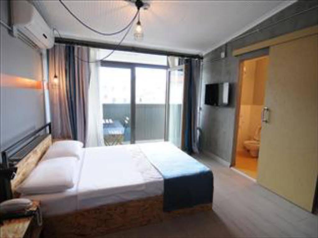 Taksim Safe House Hotel Istanboel Buitenkant foto